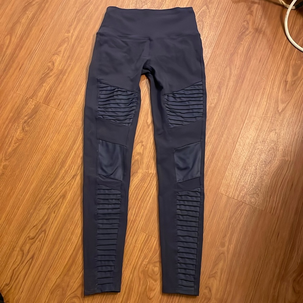 ALO navy blue leggings